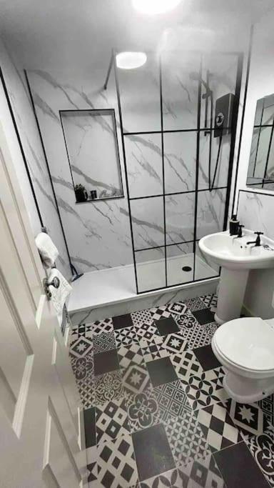 Executive Top Floor 1 Bedroom Apartment Aberdeen Kültér fotó